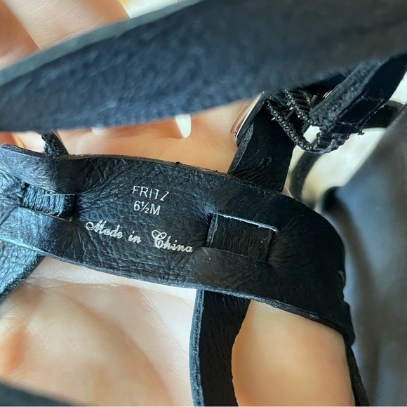 Donald Pliner Fritz Black Patent Leather Gladiator Platform Sandals EUC Size 6.5 - Picture 9 of 10